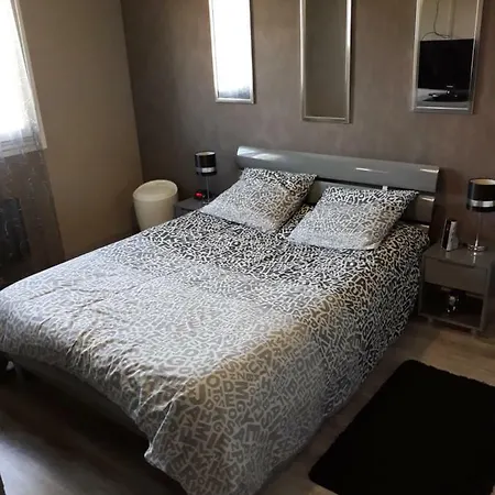 Les Marronniers منزل للإقامة