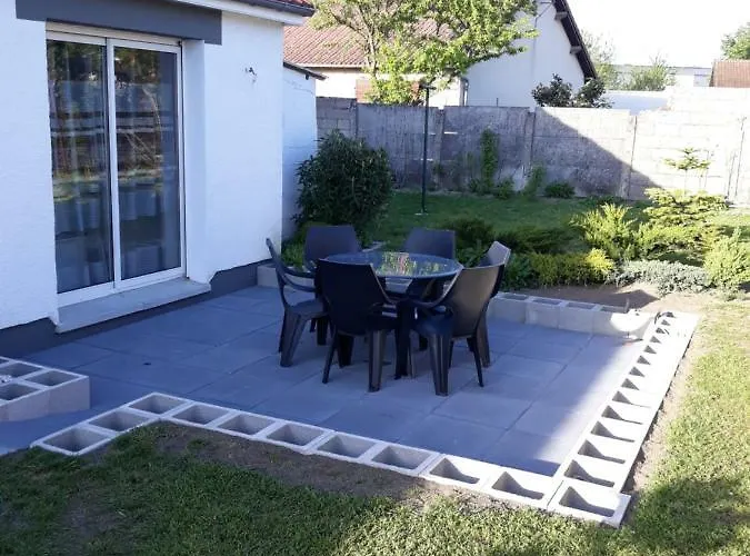 Les Marronniers Homestay